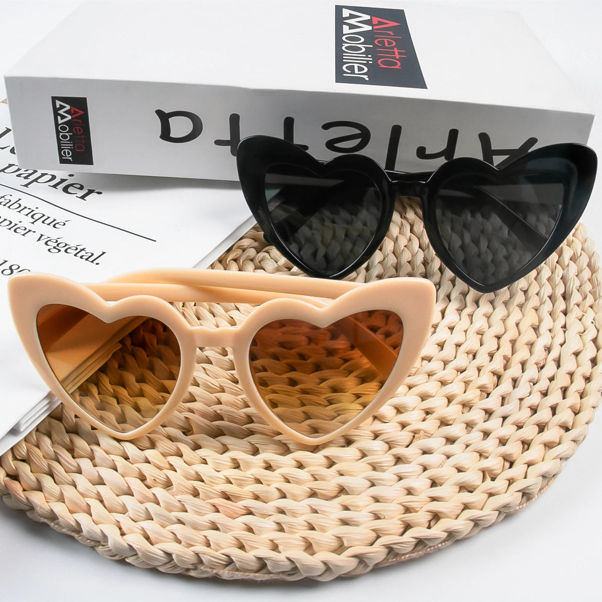 10 Heart Shaped Glasses Wedding Favour Pack