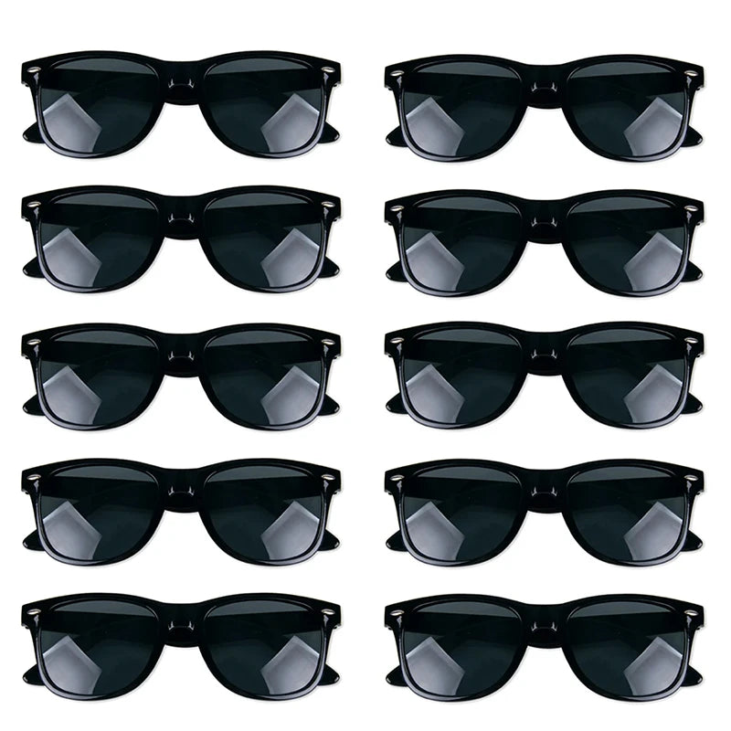 10 Heart Shaped Glasses Wedding Favour Pack